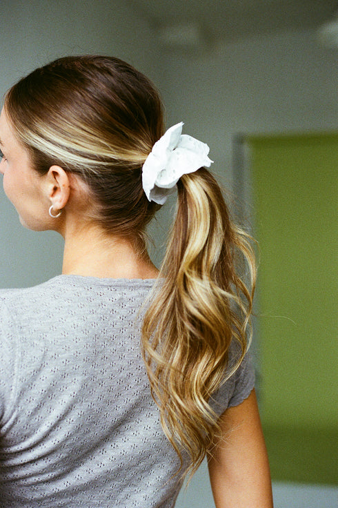 Bloom Scrunchie // White