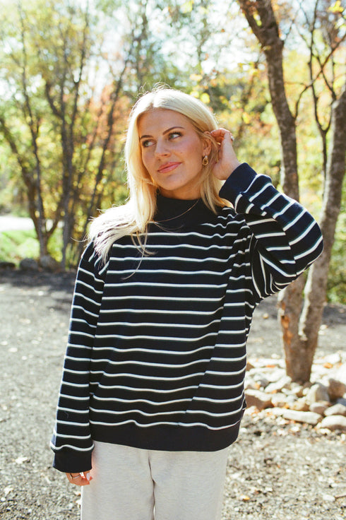 Canyon Mockneck // Navy
