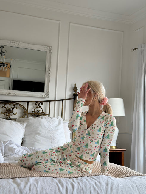 Noel Top // Holly Jolly