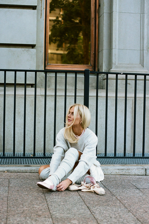 Studio Sweater// Dove