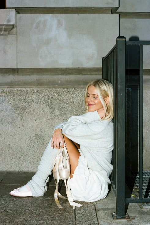 Studio Sweater// Dove