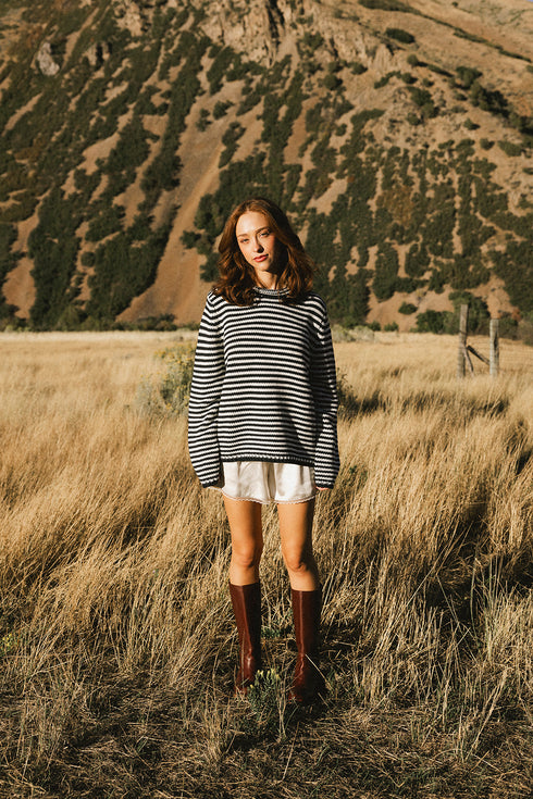 Cinny Sweater // Navy