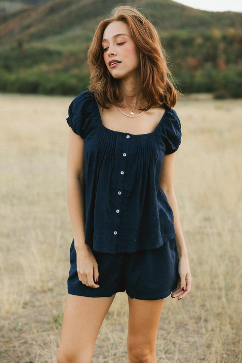 Nellie Short // Midnight