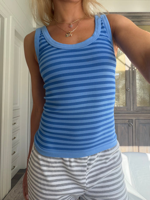 Sunny Tank // Poolside