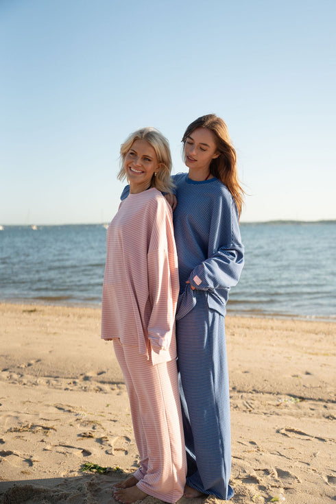 Road Trip Pullover // Mono Pink