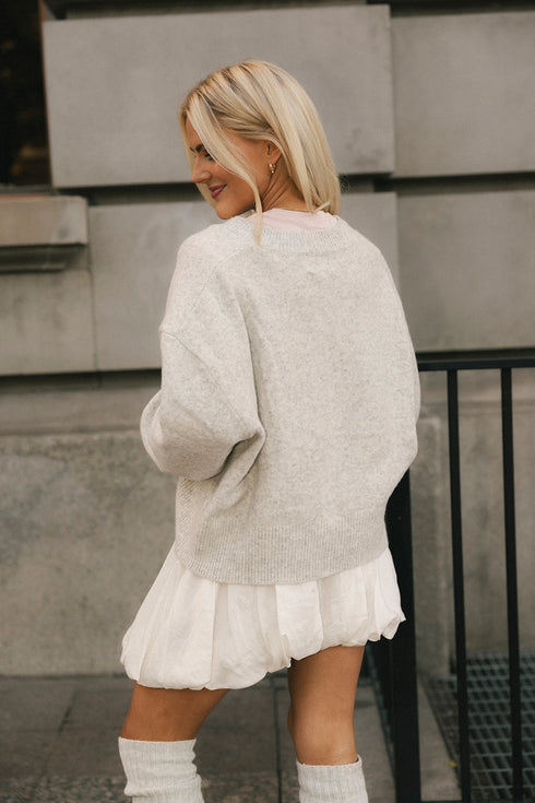 Studio Sweater// Dove