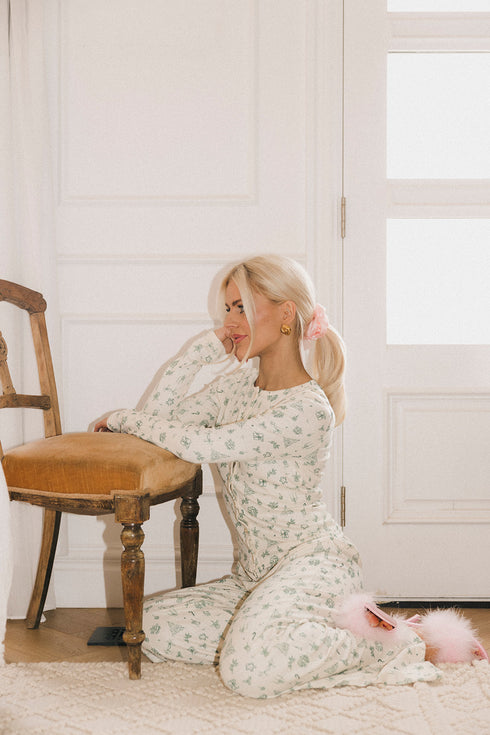 Angel Cardi // Wonderland