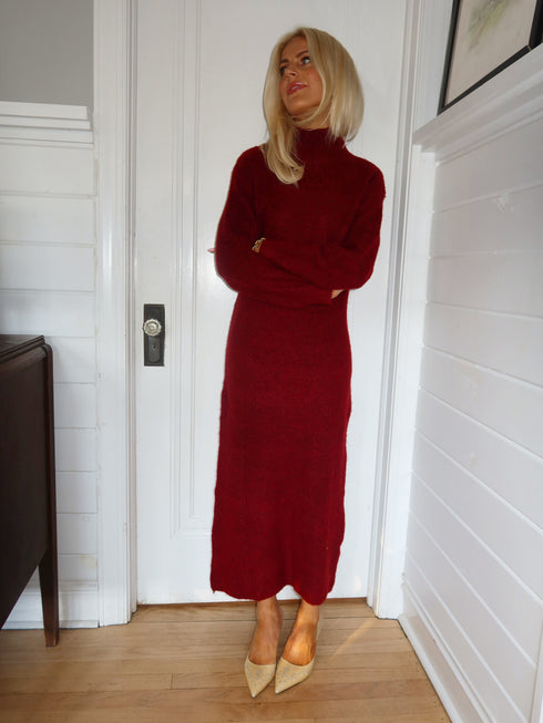 Isabel Sweater Dress // Wine