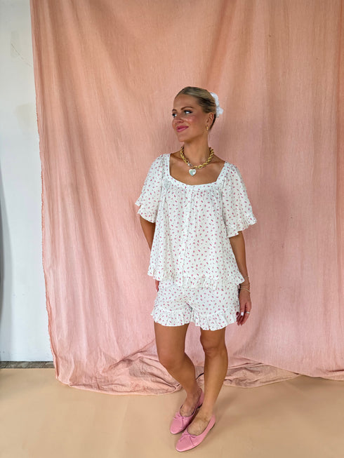 On Holiday Short // Peony *PREORDER 8.15*