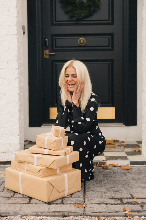 Dottie Darling Dress // Black