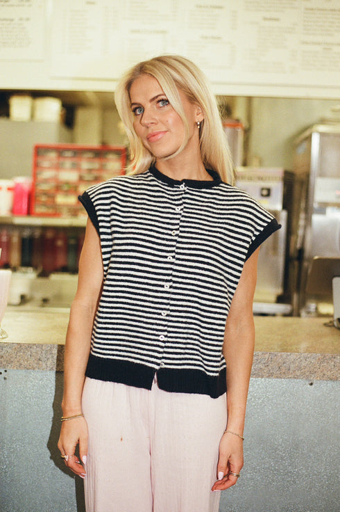 Cutie Girl Cardi // Navy