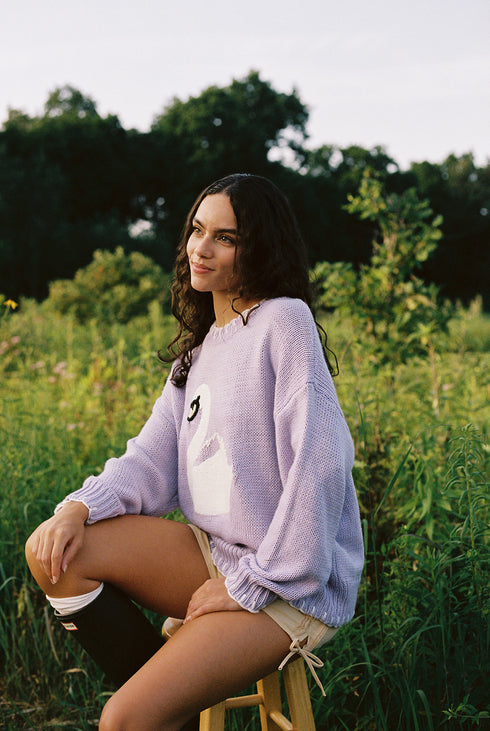 Heirloom Swan Knit // Lilac