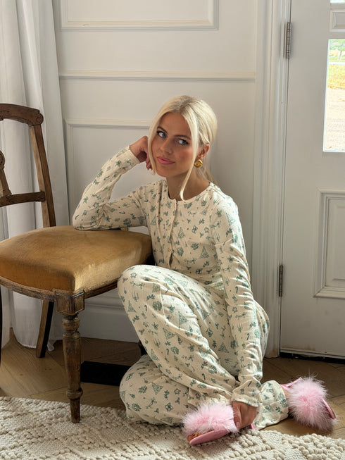 Angel Cardi // Wonderland