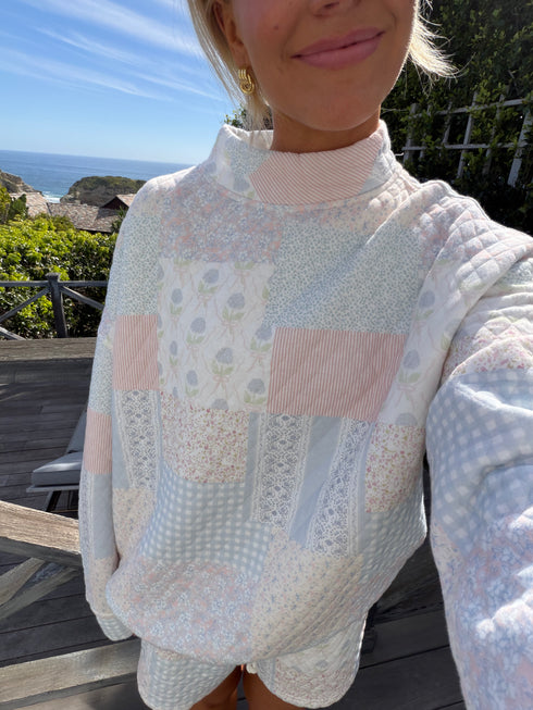 Club Coco Quilted Mockneck // Blue Floral