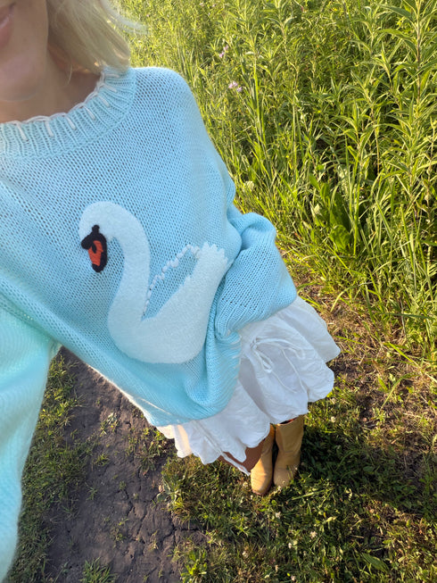 Heirloom Swan Knit // Sky