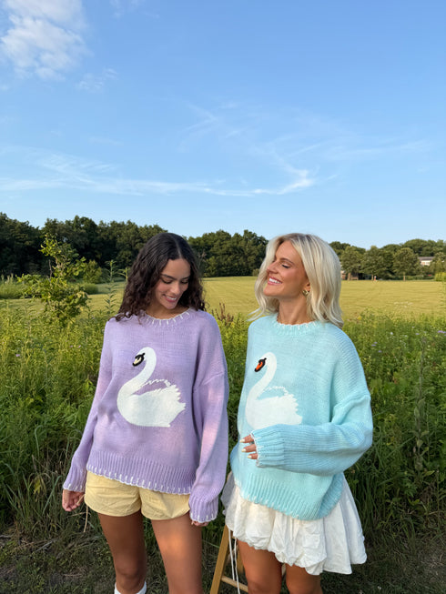 Heirloom Swan Knit // Lilac