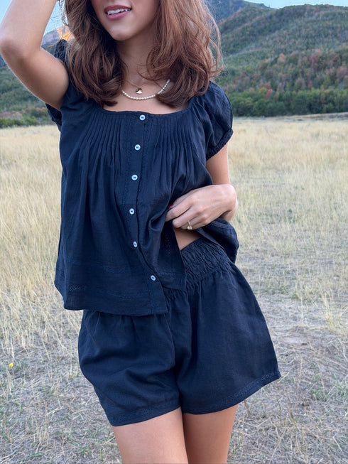 Nellie Short // Midnight