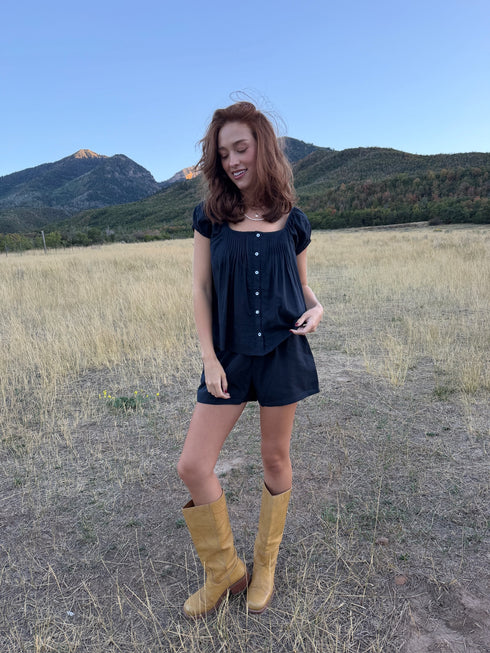 Nellie Short // Midnight