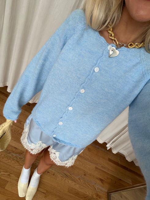 Lola Cardigan // Sky