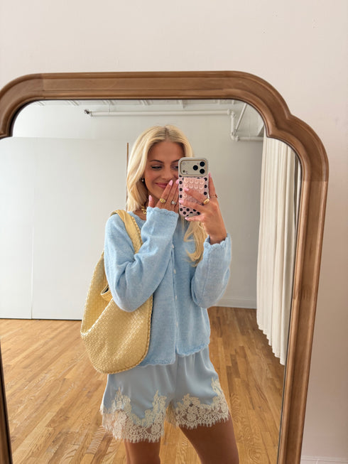 Lola Cardigan // Sky