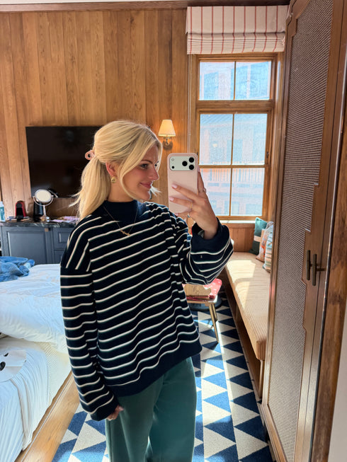 Canyon Mockneck // Navy