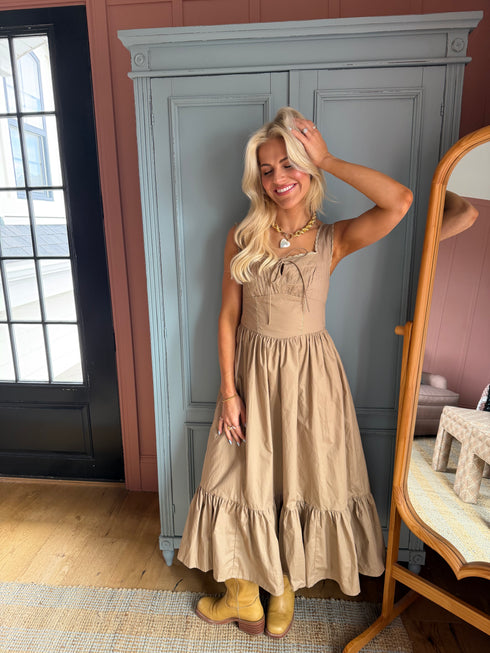 Wonderland Dress // Sienna