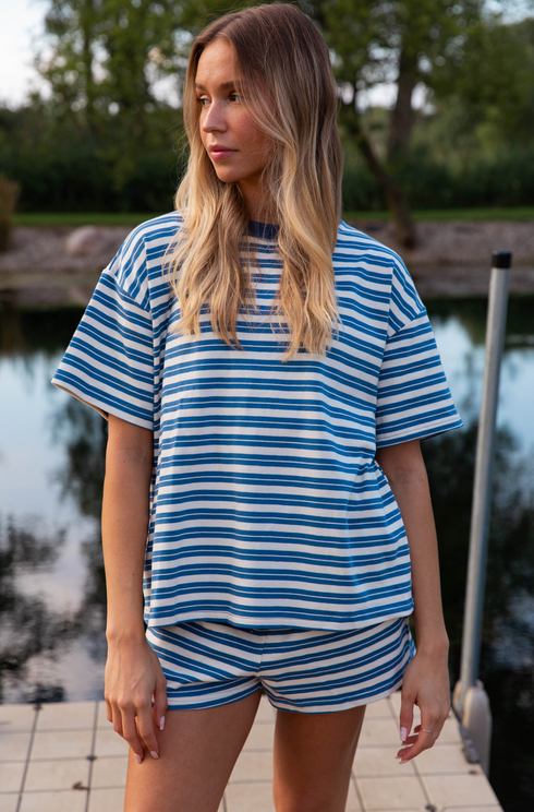 Lakeside Short // Tide