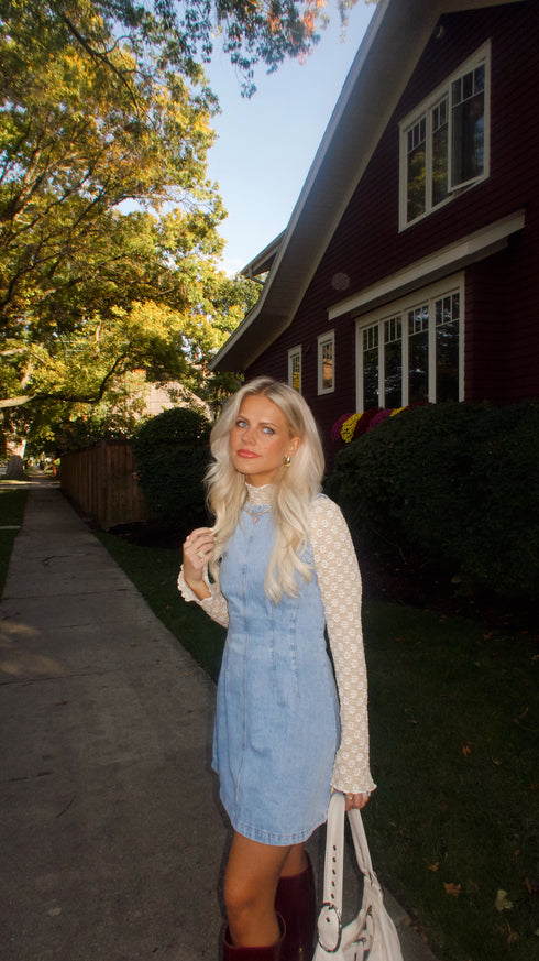 The Pippa Dress// Light Wash