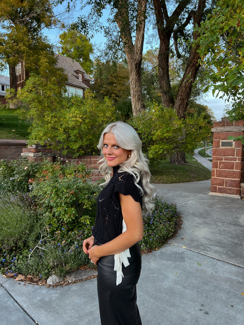 Bow Babe Sweater Top// Black *RESTOCKED*