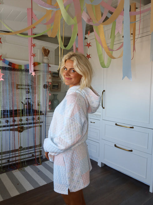 Club Quilted Short // Blue Floral