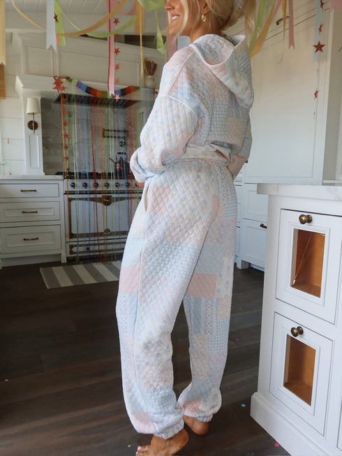 Club Quilted Pant // Blue Floral