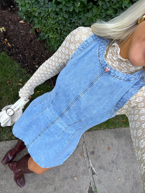 The Pippa Dress// Light Wash