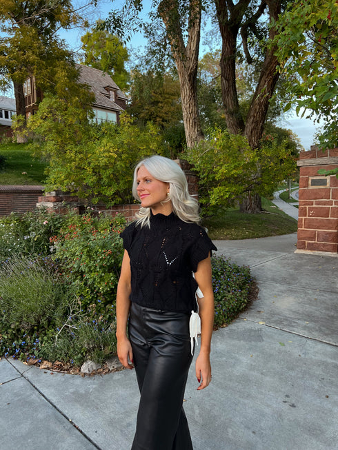 Bow Babe Sweater Top// Black *RESTOCKED*