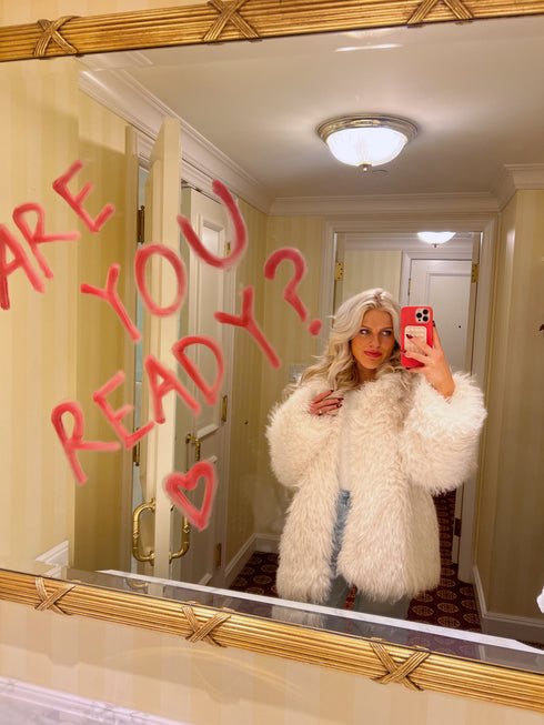 Snow Bunny Coat// White