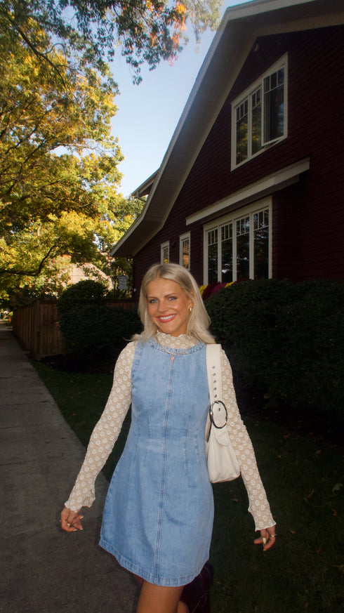 The Pippa Dress// Light Wash