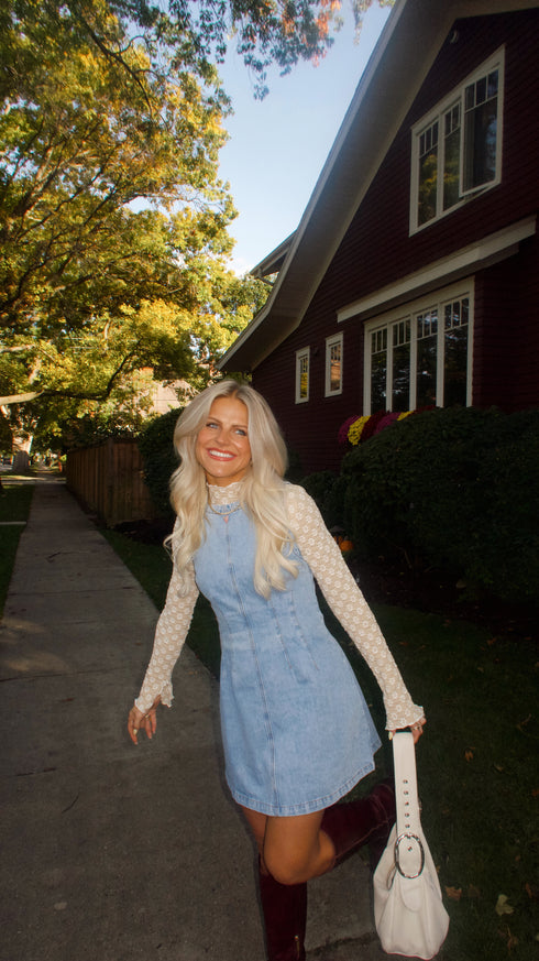 The Pippa Dress// Light Wash