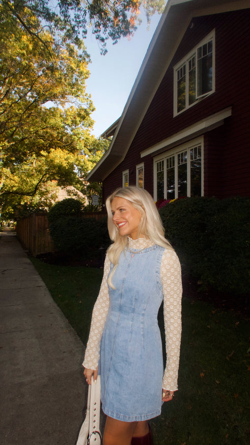 The Pippa Dress// Light Wash