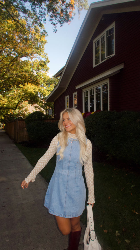 The Pippa Dress// Light Wash