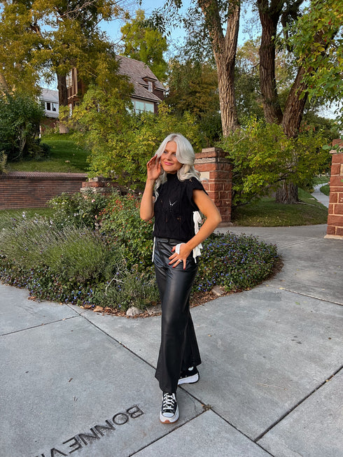 Bow Babe Sweater Top// Black *RESTOCKED*