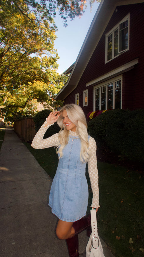 The Pippa Dress// Light Wash