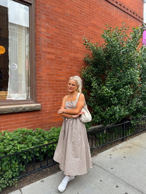 Hamptons House Midi Dress// Taupe