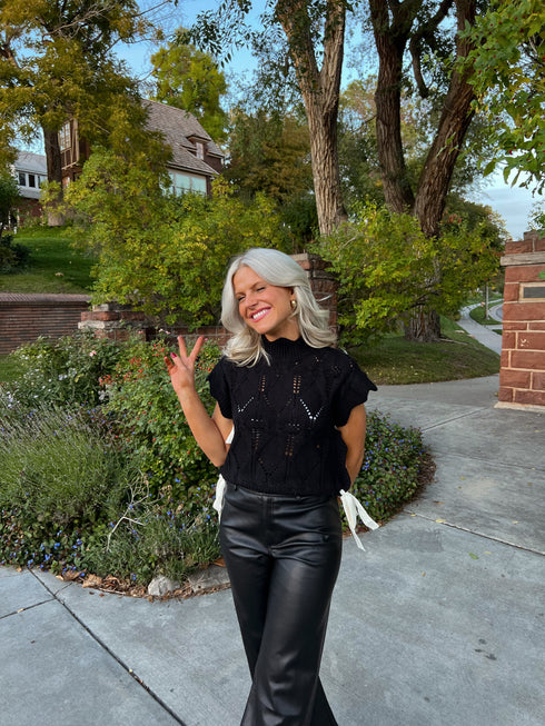 Bow Babe Sweater Top// Black *RESTOCKED*