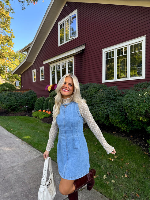 The Pippa Dress// Light Wash