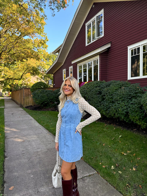 The Pippa Dress// Light Wash