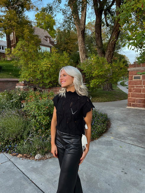 Bow Babe Sweater Top// Black *RESTOCKED*