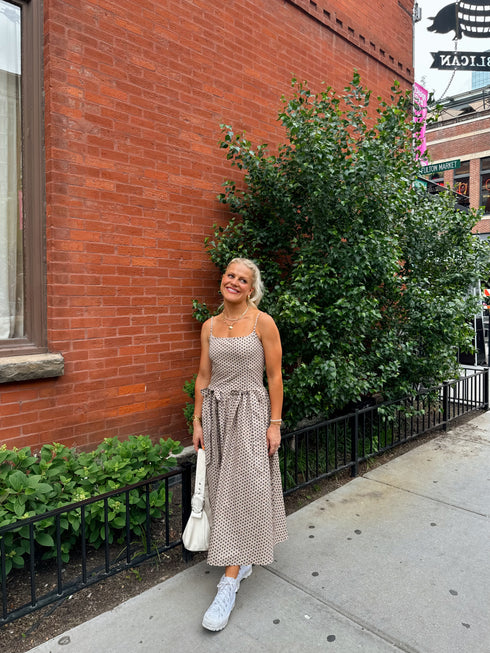 Hamptons House Midi Dress// Taupe