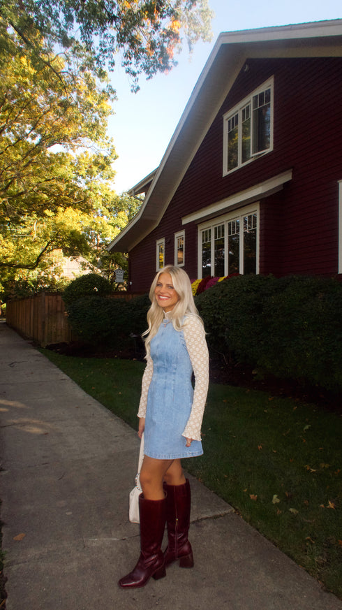 The Pippa Dress// Light Wash