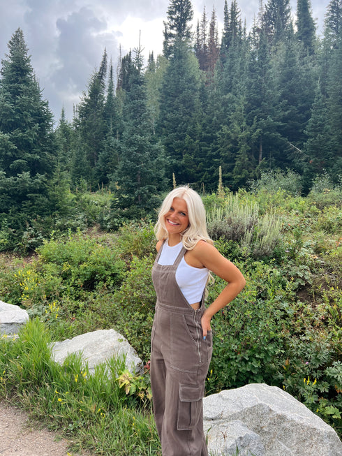McCall Fall Overalls// Chocolate