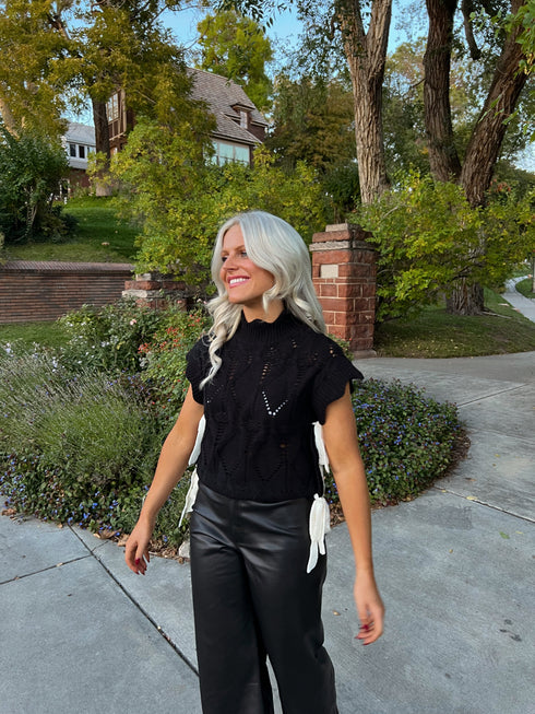 Bow Babe Sweater Top// Black *RESTOCKED*