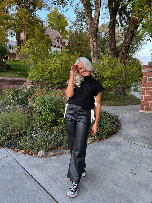 Bow Babe Sweater Top// Black *RESTOCKED*